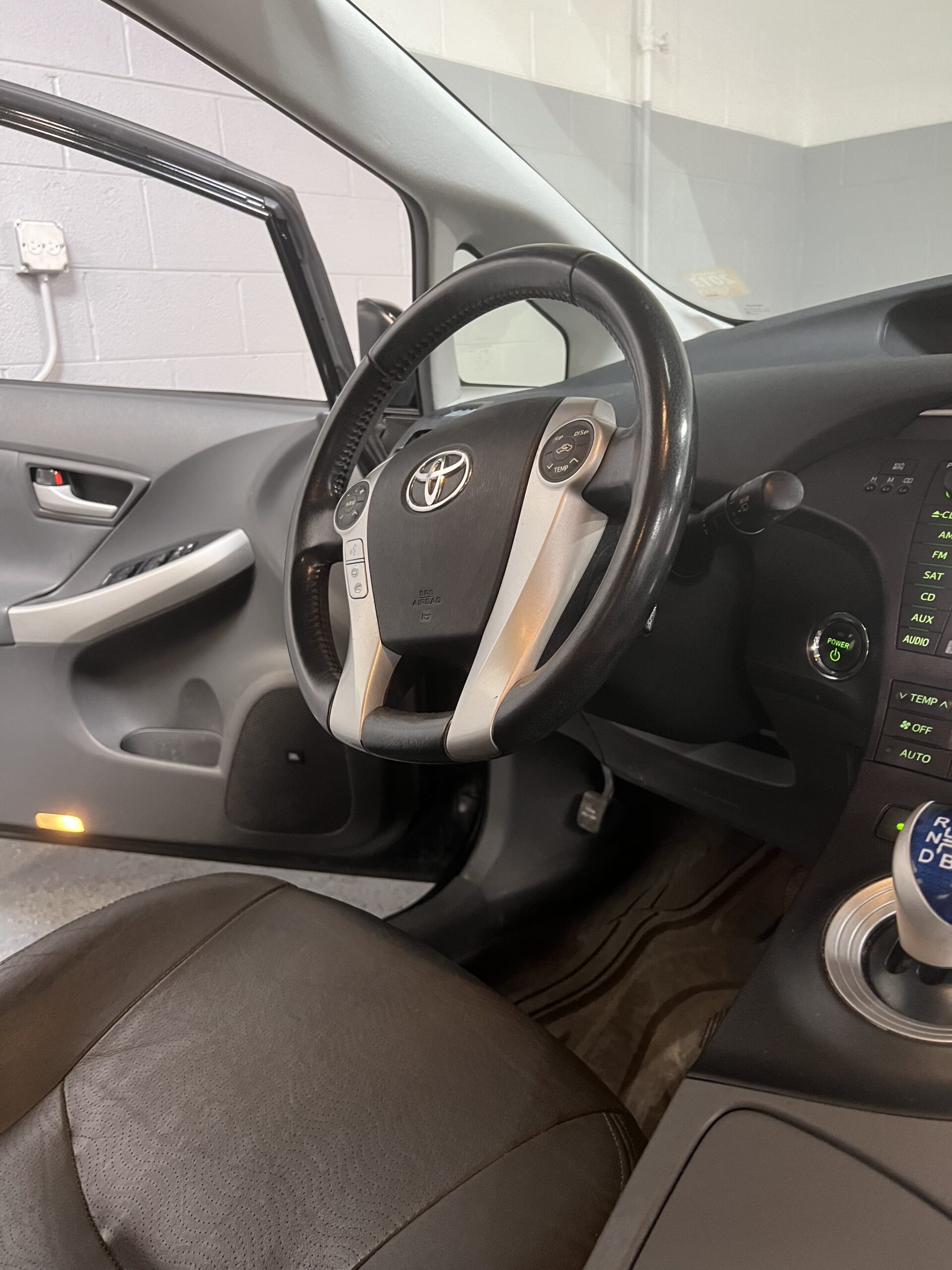 2011 Toyota Prius V - Photo 7
