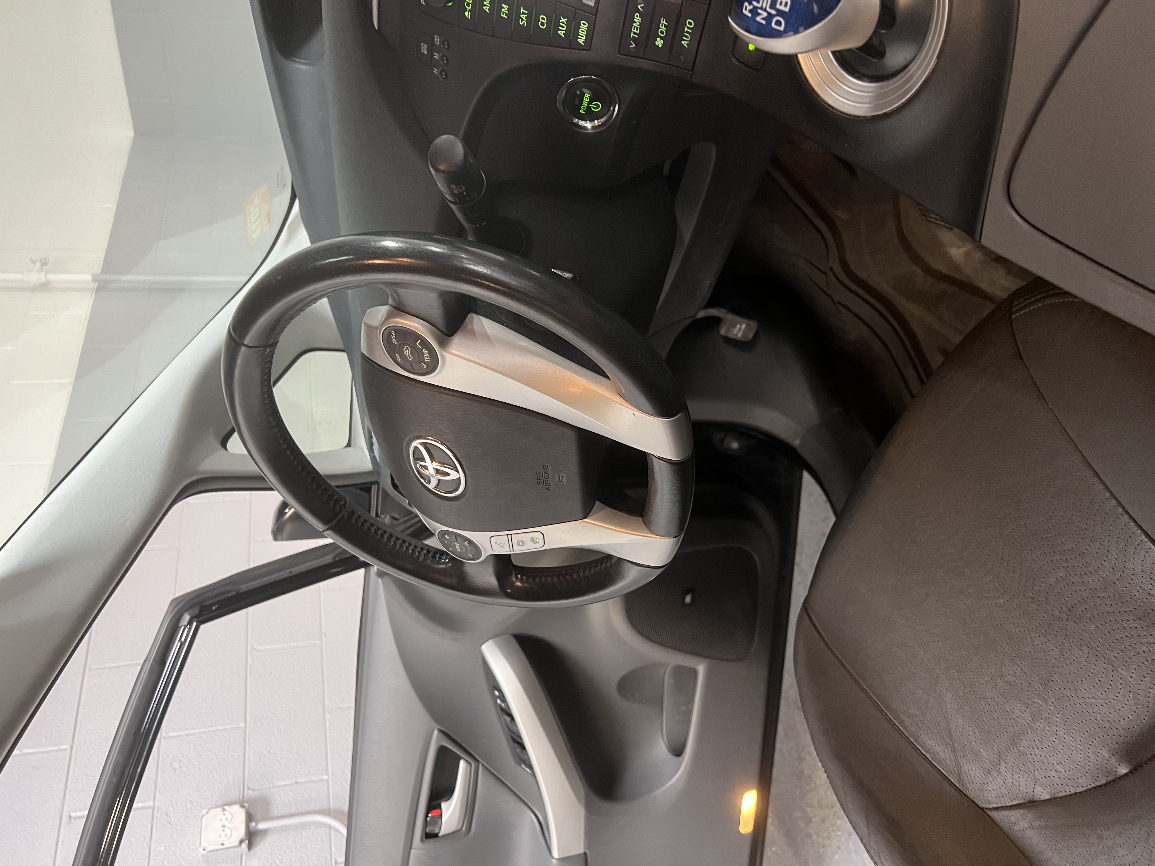 2011 Toyota Prius V - Photo 7