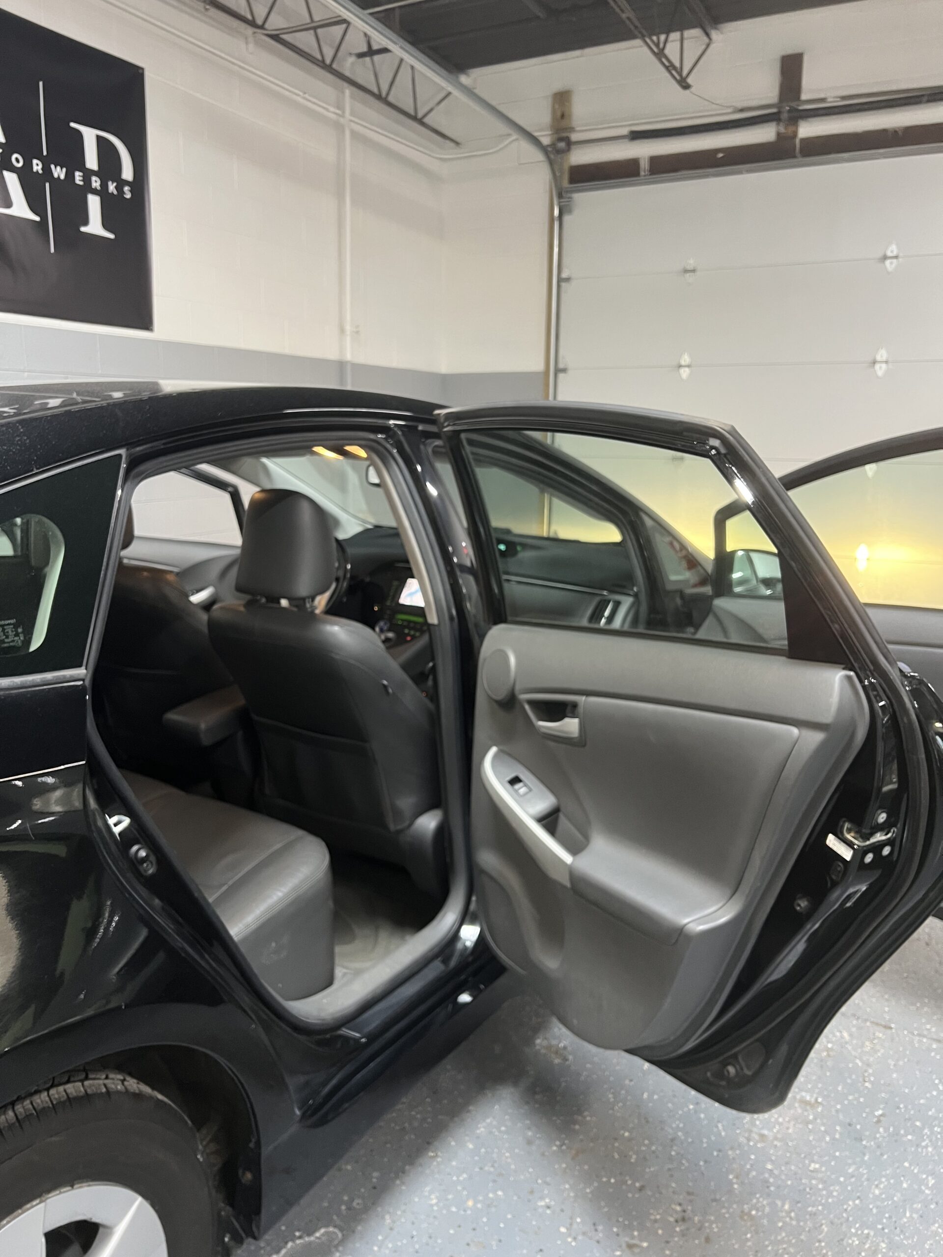 2011 Toyota Prius V - Photo 10