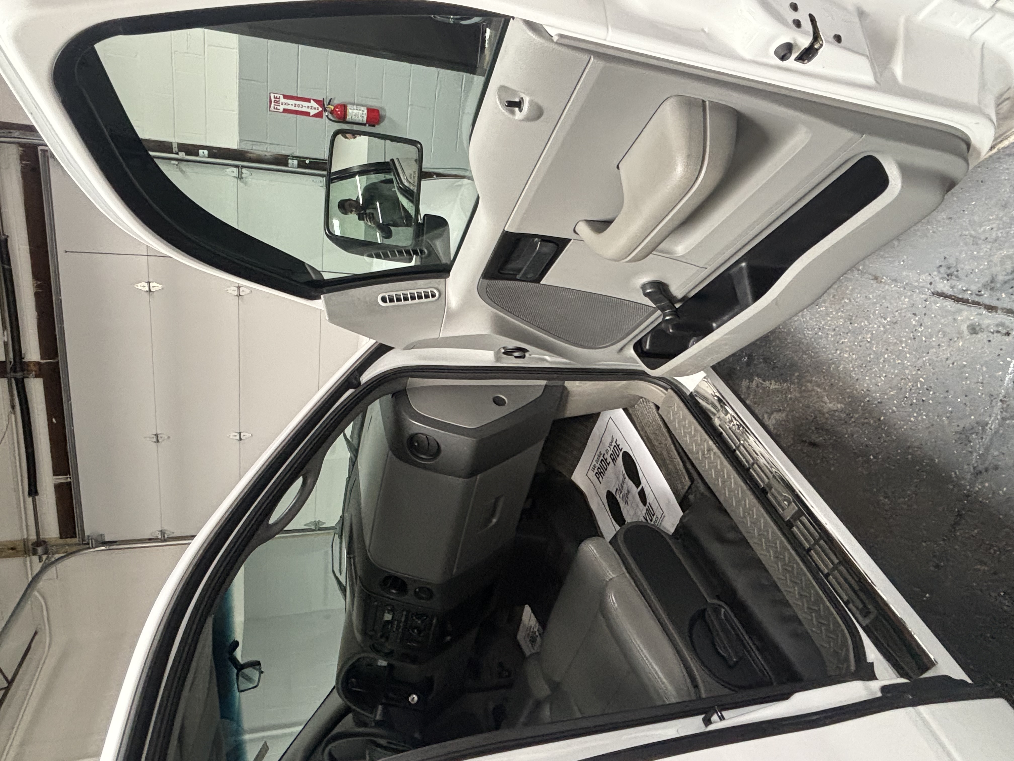 2005 Ford F-150 XL - Photo 9
